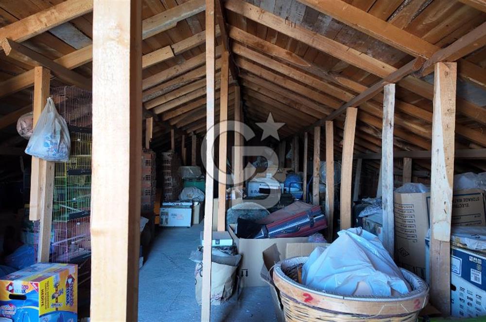 Sahilevleri 227 m² Villa İmarlı Arsa + 2 Daire