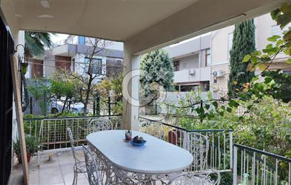 Sahilevleri 227 m² Villa İmarlı Arsa + 2 Daire