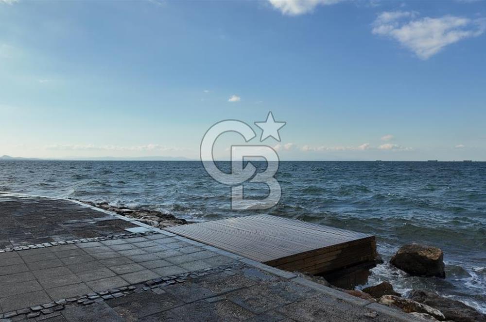 Sahilevleri 227 m² Villa İmarlı Arsa + 2 Daire