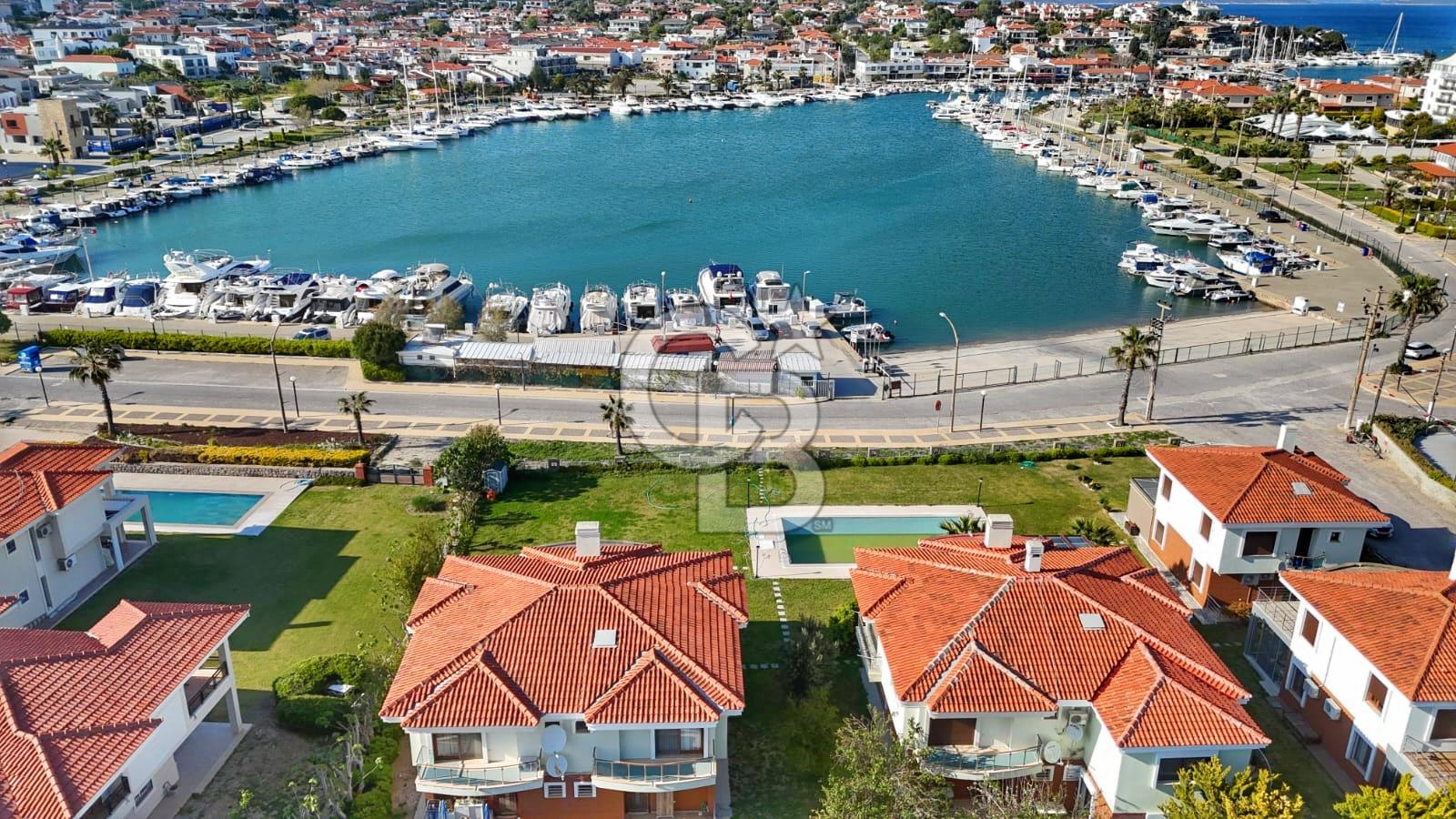 Dalyan Marinaya Sıfır Deniz Manzaralı 3+1 Satılık Havuzlu Villa
