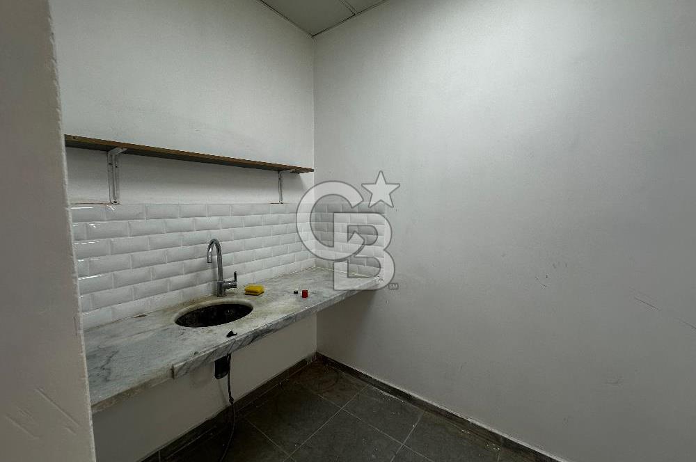 ÇİĞLİ ŞİRİNTEPE MAHALLESİNDE CADDE ÜZERİ 135m2  KİRALIK İŞYERİ