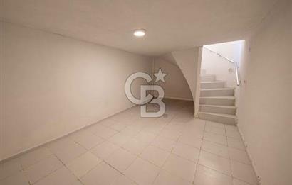 Çeşme Göbene'de Havuzlu 4+1 Satılık Villa