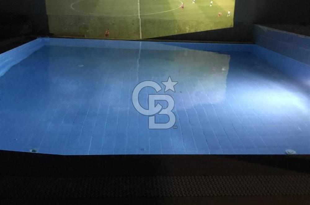 Çeşme Göbene'de Havuzlu 4+1 Satılık Villa