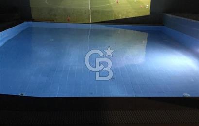 Çeşme Göbene'de Havuzlu 4+1 Satılık Villa