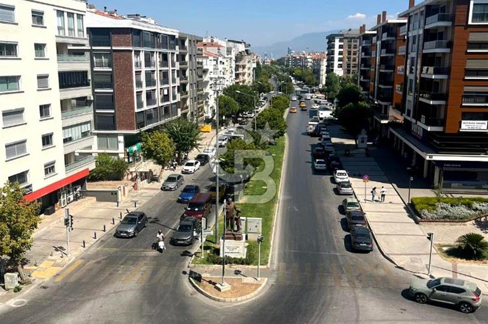 KARŞIYAKA GİRNE BULVARINDA SATILIK 3+1 TERASLI MODERN DAİRE