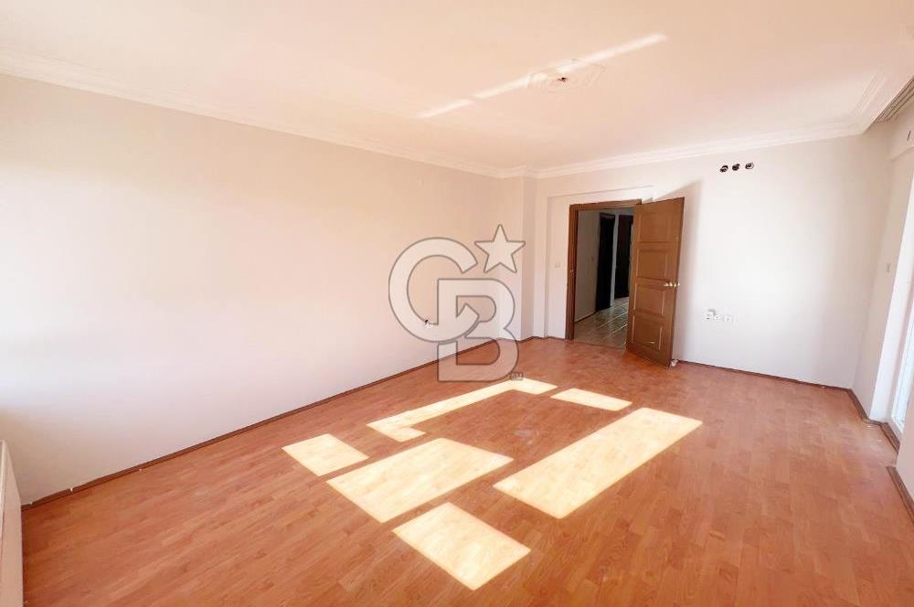 NATOYOLU CADDESİ YANI İSKANLI YÜKSEK KREDİLİ KATTA ÖN CEPHE 3+1