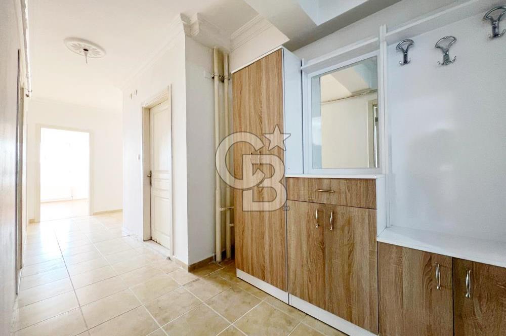 ŞEHİTLER CADDESİ ÜZERİNDE MASRAFSIZ MANZARALI 2. KATTA ACİL 3+1