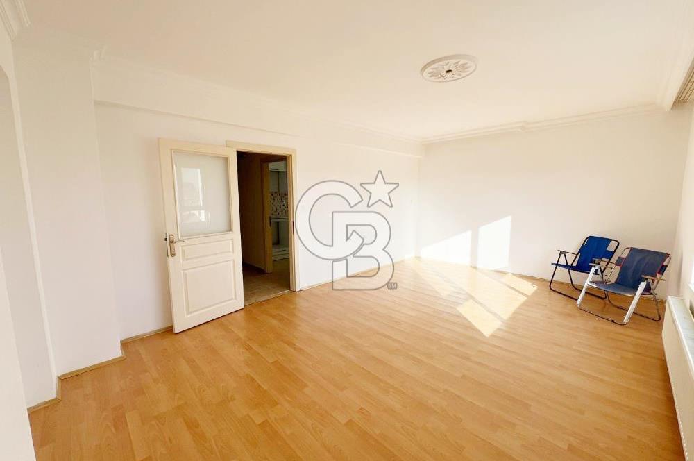 ŞEHİTLER CADDESİ ÜZERİNDE MASRAFSIZ MANZARALI 2. KATTA ACİL 3+1