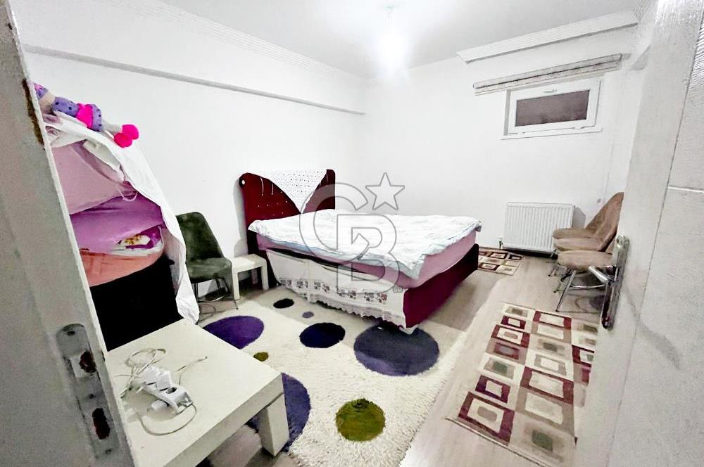 SULTAN FATİH CADDESİ YAKINI SİTE İÇERİSİNDE 2 CAM BALKONLU 3+1