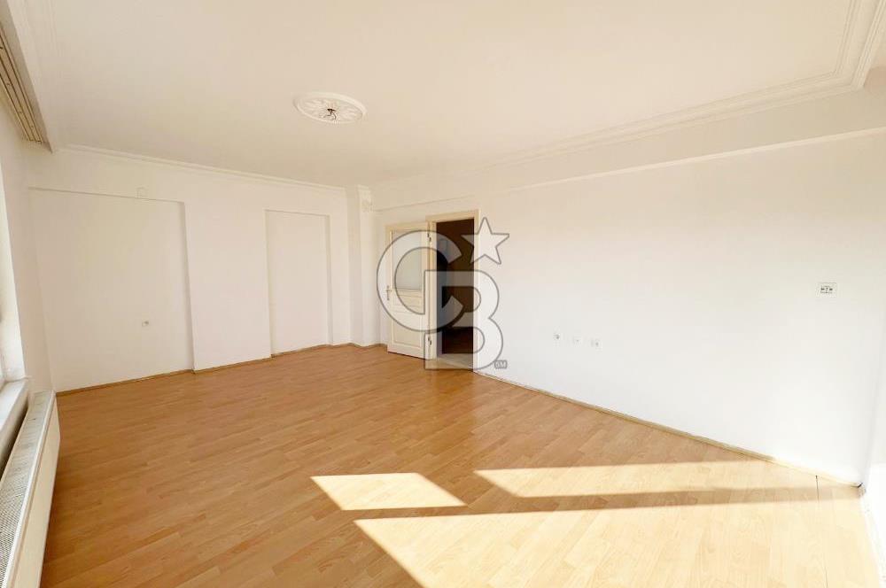 ŞEHİTLER CADDESİ ÜZERİNDE MASRAFSIZ MANZARALI 2. KATTA ACİL 3+1