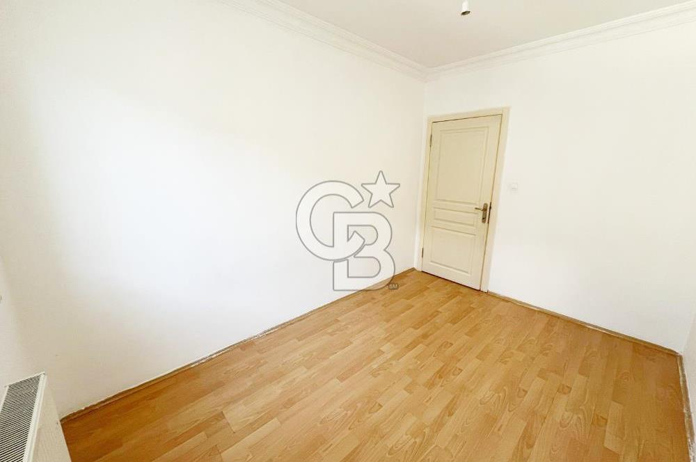 ŞEHİTLER CADDESİ ÜZERİNDE MASRAFSIZ MANZARALI 2. KATTA ACİL 3+1