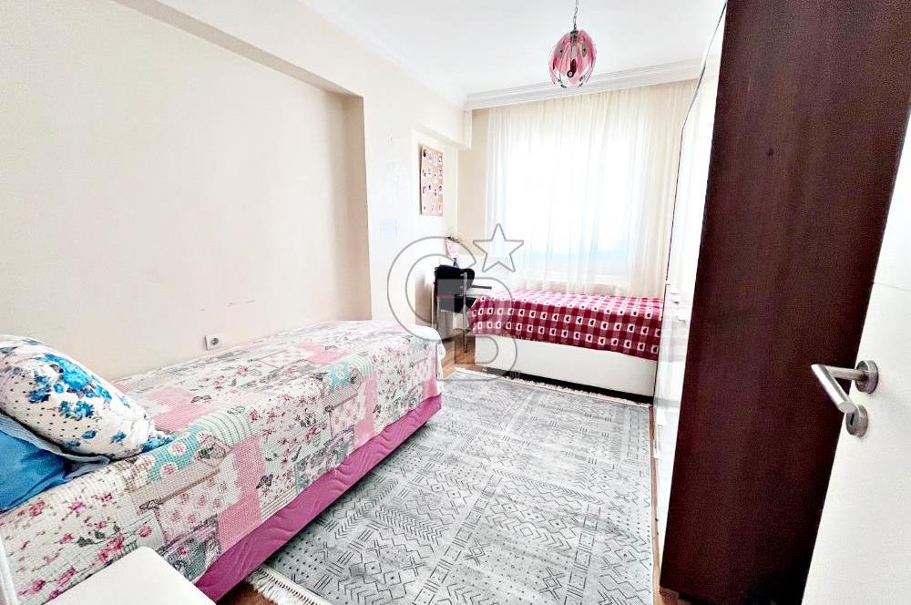 CADDE YAKINI ASANSÖRLÜ İSKANLI ARA KATTA MANZARALI ÖN CEPHE 3+1