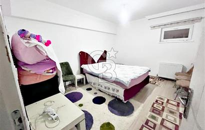 SULTAN FATİH CADDESİ YAKINI SİTE İÇERİSİNDE 2 CAM BALKONLU 3+1