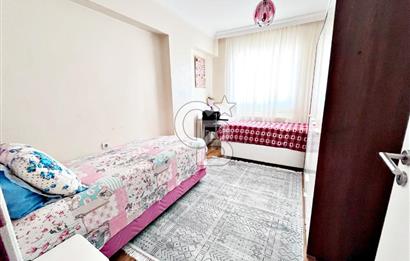 CADDE YAKINI ASANSÖRLÜ İSKANLI ARA KATTA MANZARALI ÖN CEPHE 3+1