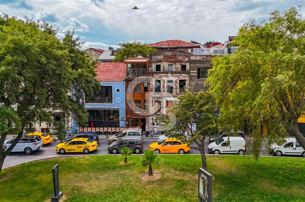 Fatih Balat Satılık Yenilenmiş Haliç Manzaralı Komple Bina