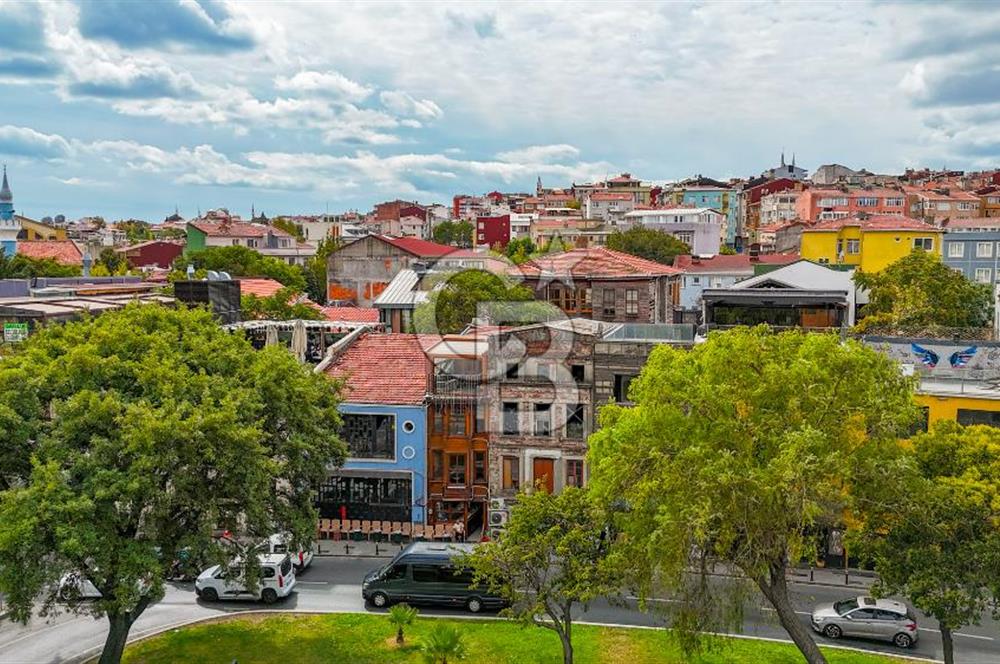 Fatih Balat Satılık Yenilenmiş Haliç Manzaralı Komple Bina