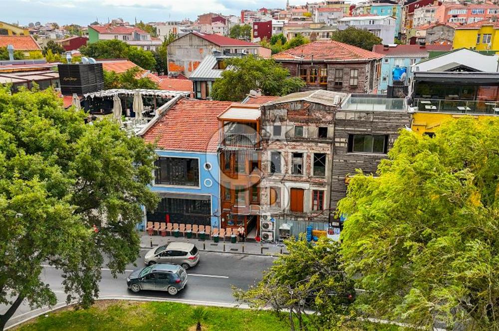 Fatih Balat Satılık Yenilenmiş Haliç Manzaralı Komple Bina