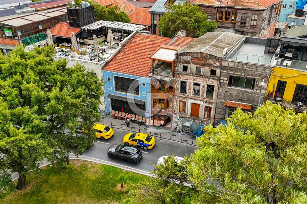 Fatih Balat Satılık Yenilenmiş Haliç Manzaralı Komple Bina