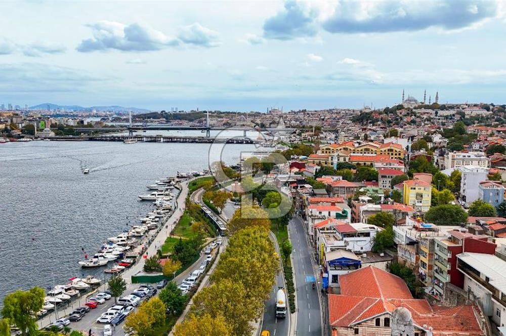 Fatih Balat Satılık Yenilenmiş Haliç Manzaralı Komple Bina