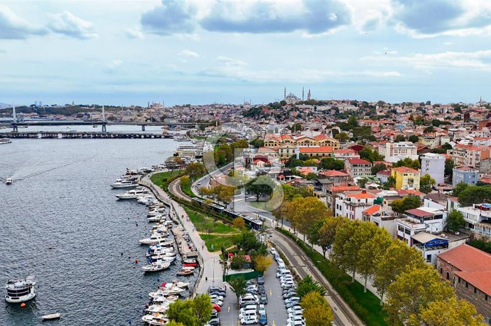 Fatih Balat Satılık Yenilenmiş Haliç Manzaralı Komple Bina