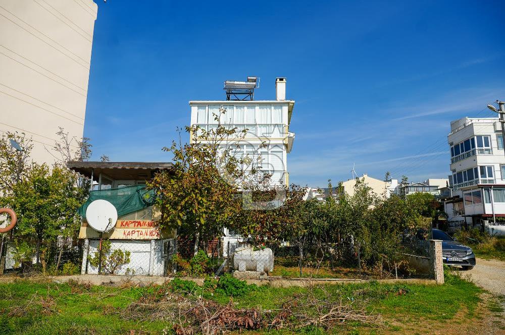 Armutlu Karşıyakada Deniz Manzaralı Eşyalı Satılık Villa ve Arsa