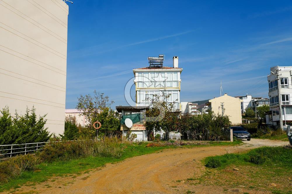 Armutlu Karşıyakada Deniz Manzaralı Eşyalı Satılık Villa ve Arsa
