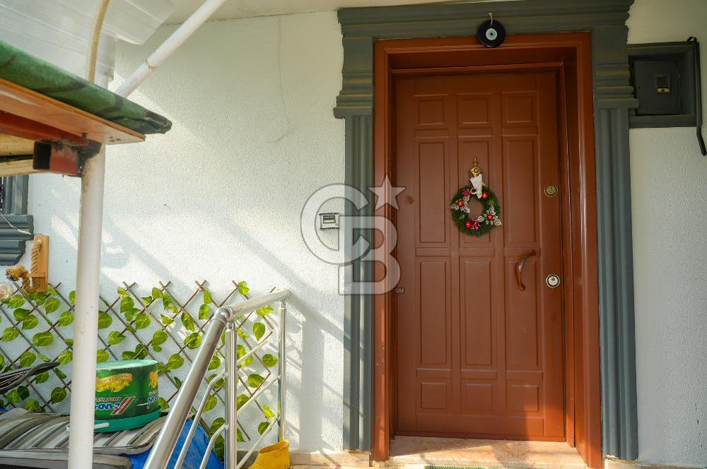 Armutlu Karşıyakada Deniz Manzaralı Eşyalı Satılık Villa ve Arsa