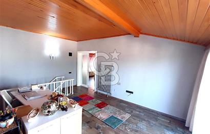 ÖZEL PLAJLI SİTEDE DENİZ MANZARALI TAMAMEN YENİLENMİŞ LÜKS VİLLA