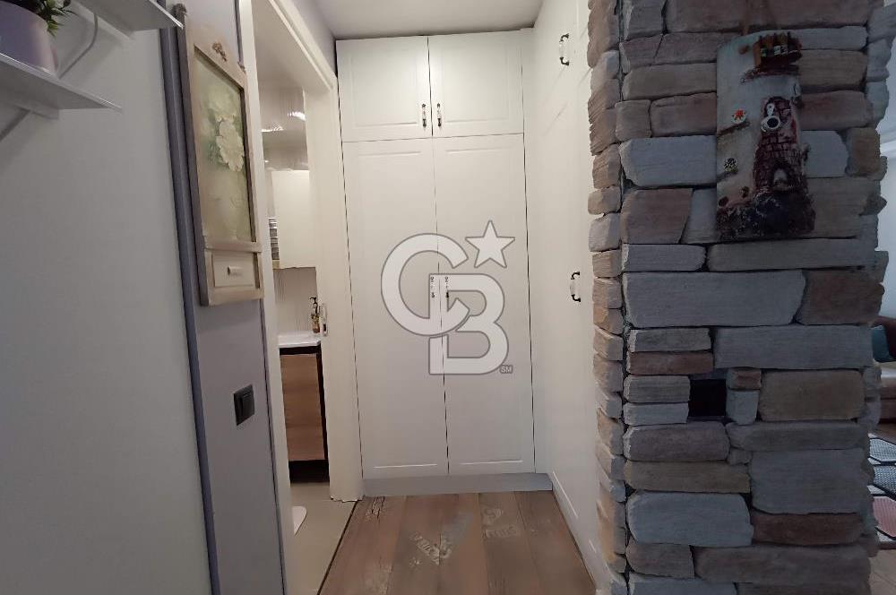 ÖZEL PLAJLI SİTEDE DENİZ MANZARALI TAMAMEN YENİLENMİŞ LÜKS VİLLA