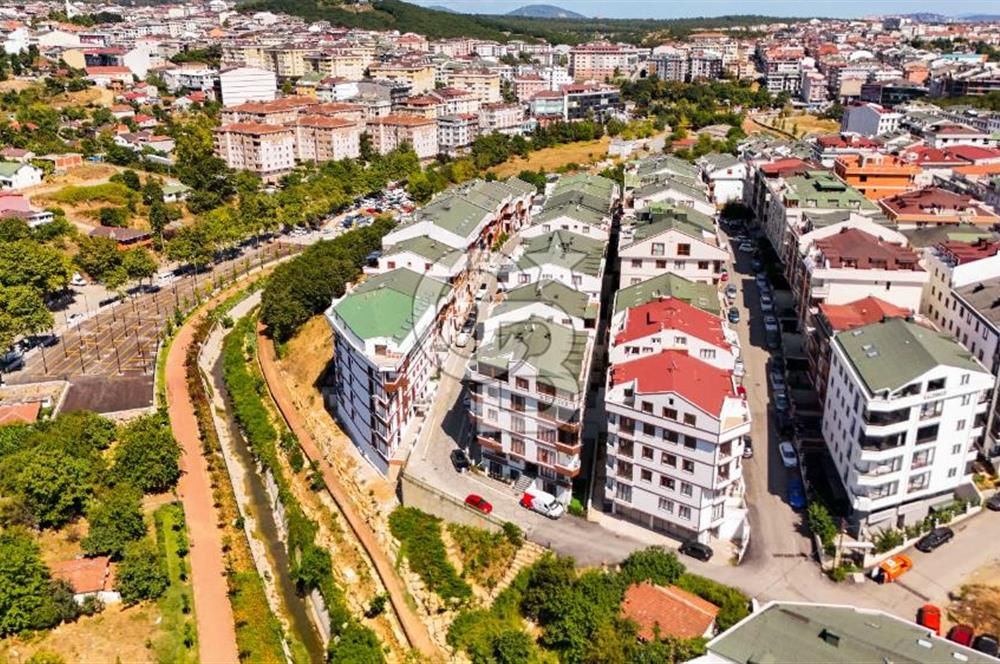 Çekmeköy Merkez Mah Safranbolu Evleri Kiralık Dükkan Depo