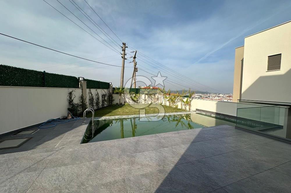 Guzelbahce’de Luks Smart Villa