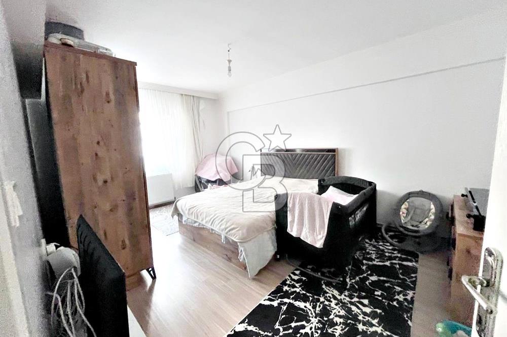 SULTAN FATİH CADDESİ YAKINI SİTE İÇERİSİNDE 2 CAM BALKONLU 3+1