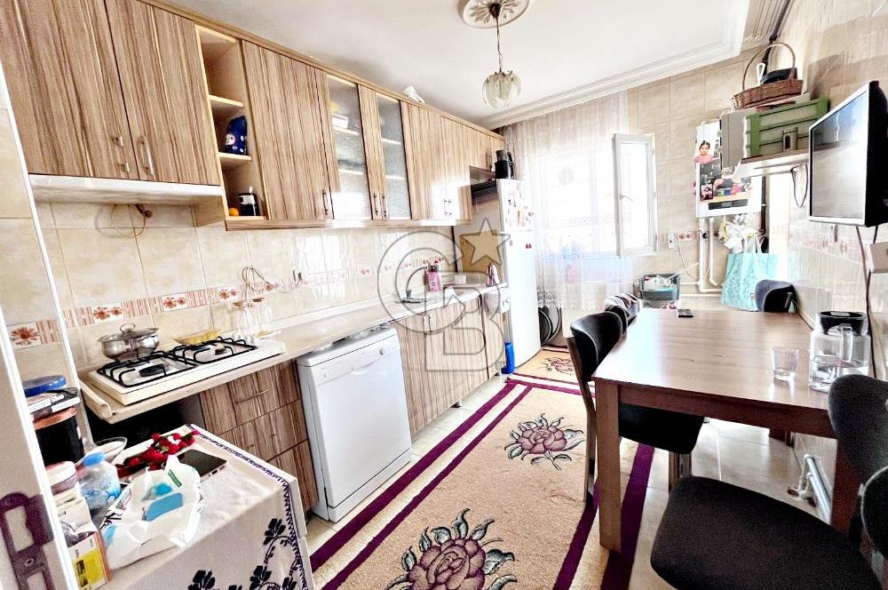 CADDE YAKINI ASANSÖRLÜ İSKANLI ARA KATTA MANZARALI ÖN CEPHE 3+1