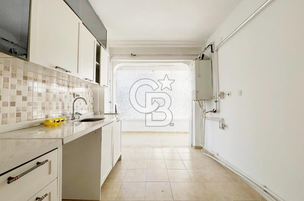 ŞEHİTLER CADDESİ ÜZERİNDE MASRAFSIZ MANZARALI 2. KATTA ACİL 3+1