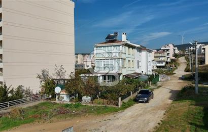 Armutlu Karşıyakada Deniz Manzaralı Eşyalı Satılık Villa ve Arsa