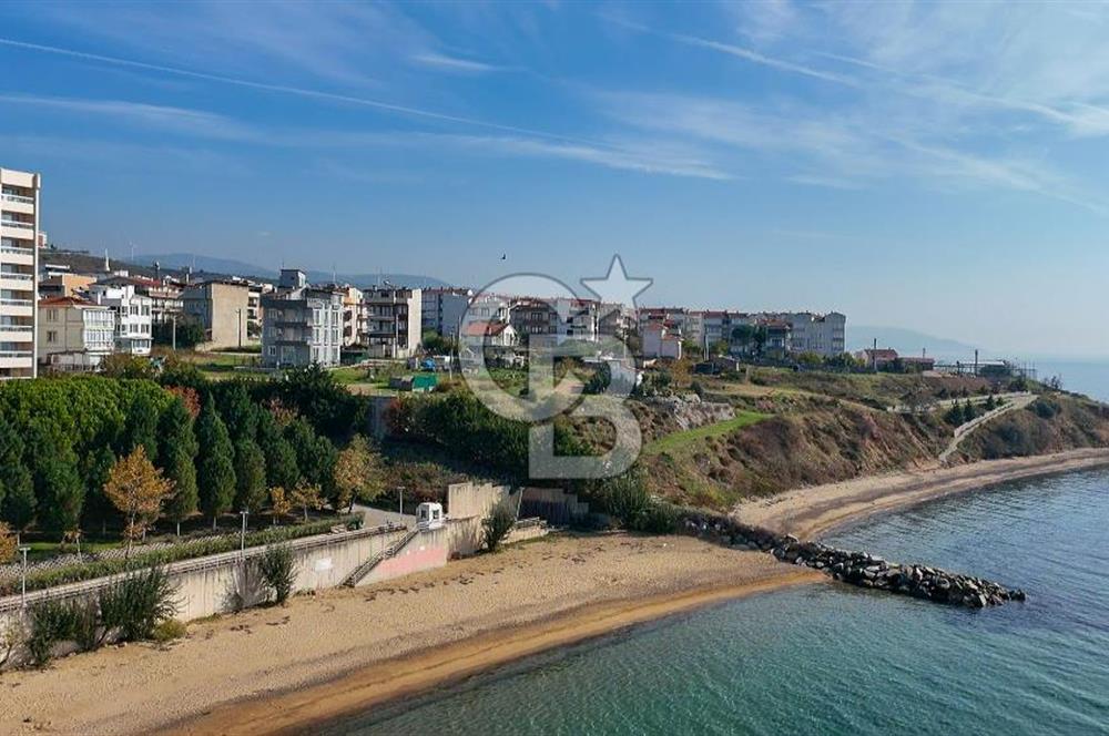 Armutlu Karşıyakada Deniz Manzaralı Eşyalı Satılık Villa ve Arsa