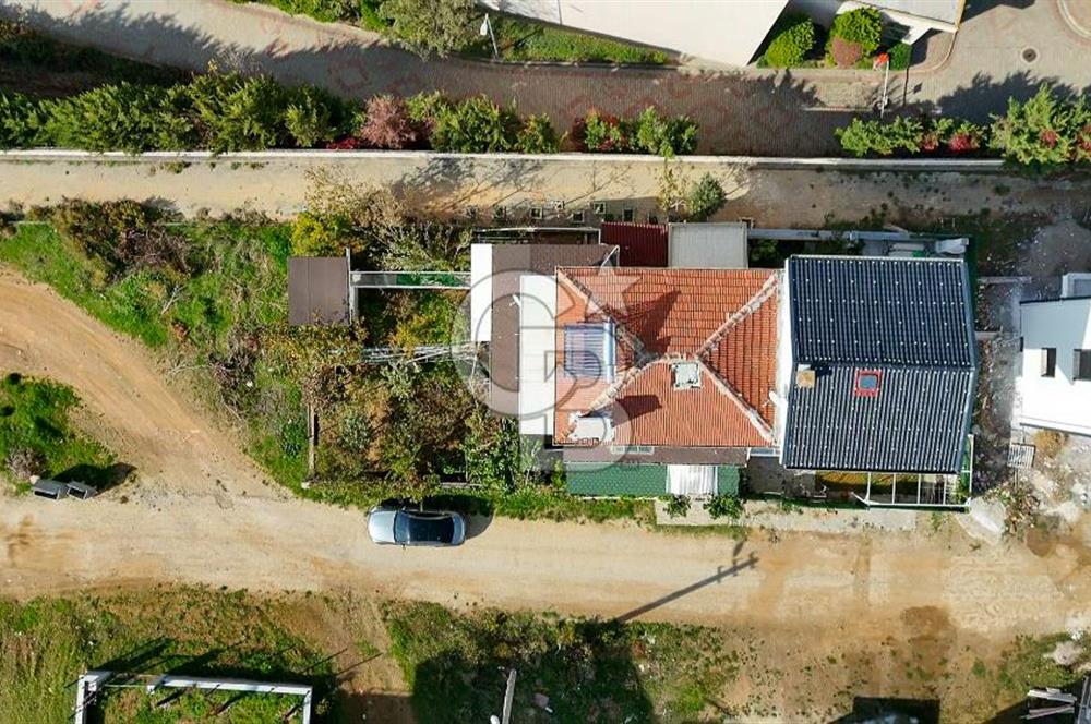 Armutlu Karşıyakada Deniz Manzaralı Eşyalı Satılık Villa ve Arsa