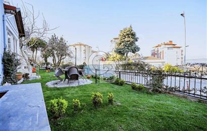 ÖZEL PLAJLI SİTEDE DENİZ MANZARALI TAMAMEN YENİLENMİŞ LÜKS VİLLA