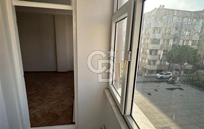 BAKIRKÖY İNCİRLİ CADDESİNDE YENİ TADİLATLI 2+1 KİRALIK DAİRE