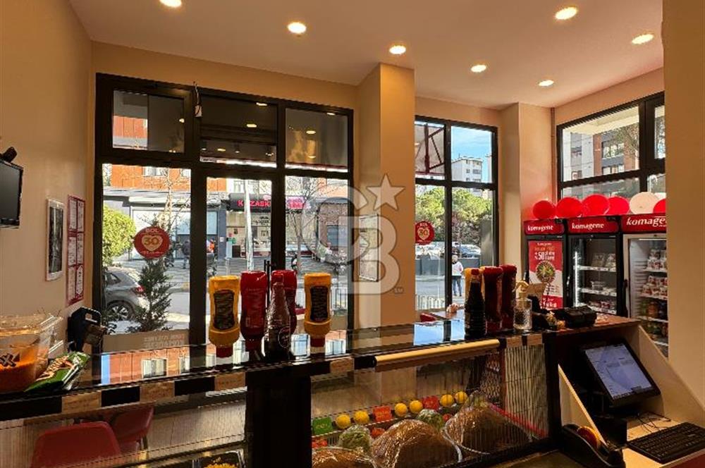 KADIKÖY KAZASKER'DE SATILIK DÜKKAN 