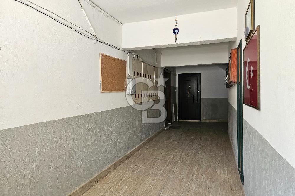 Ayvalık Ali Çetinkaya Mah'de Satılık Geniş Masrafsız 2+1 Daire