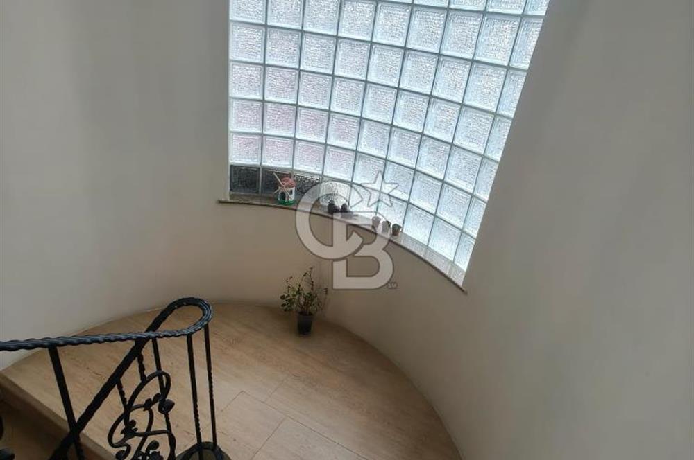 MANİSA SALİHLİ’DE DOĞA İÇİNDE LÜKS TRİPLEKS VİLLA