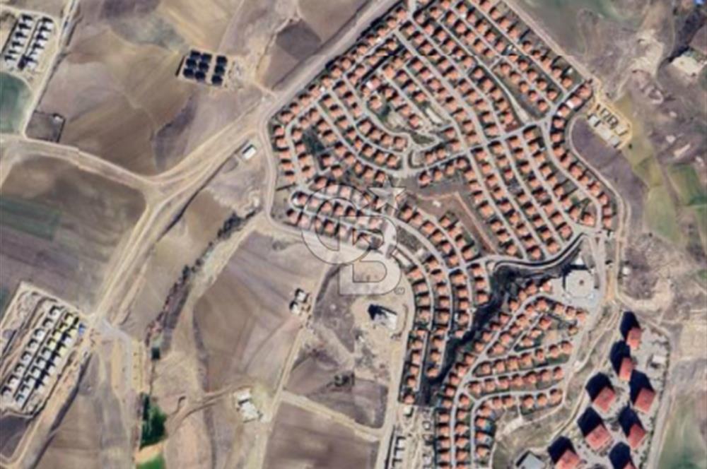 KARACAKAYA MEBUSKENT YANI TEPE NOKTADA SATILIK TEK TAPU ARSA