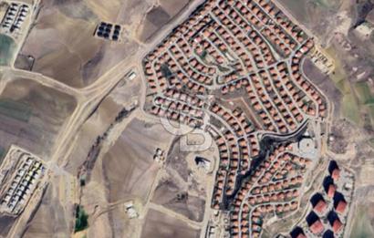 KARACAKAYA MEBUSKENT YANI TEPE NOKTADA SATILIK TEK TAPU ARSA