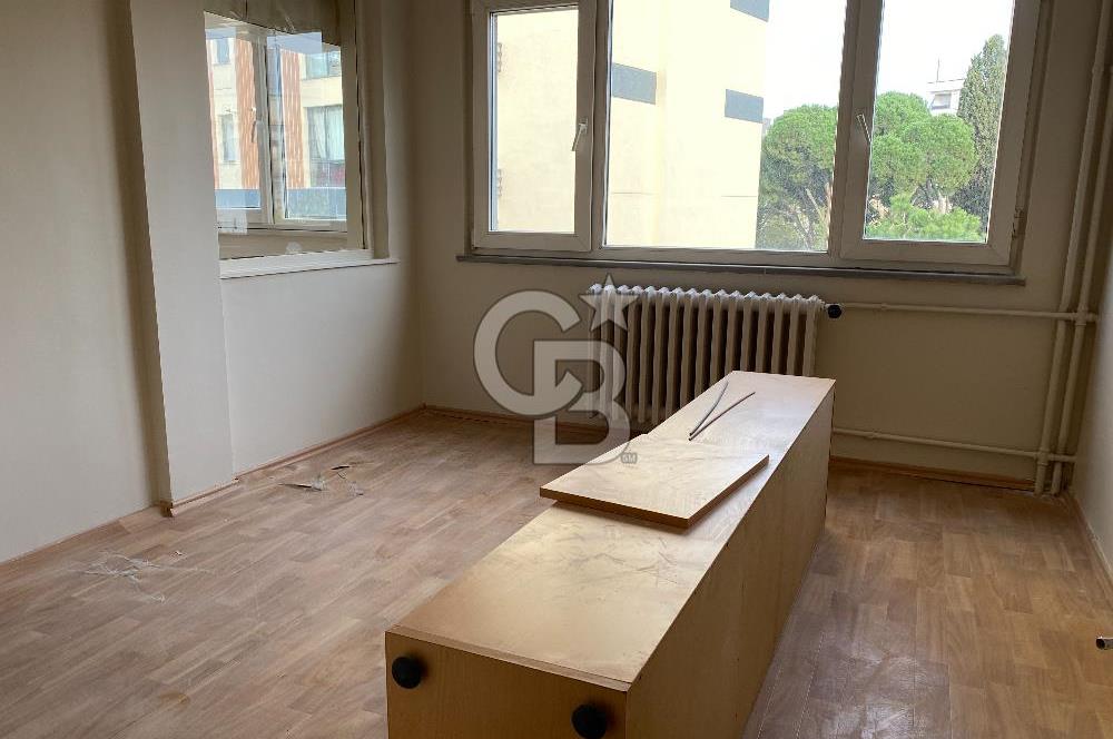 KADIKÖY MERDİVENKÖY KİRALIK 3+1 DAİRE