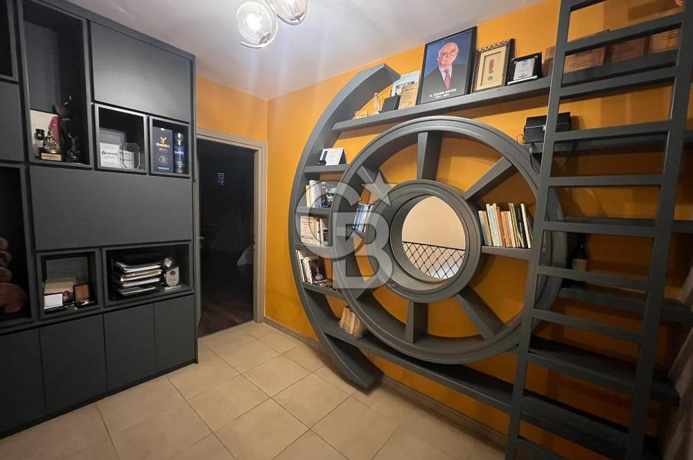 Güzelbahçe Kahramandere'de Özel Tasarım Satılık 5+2 Lüks Villa