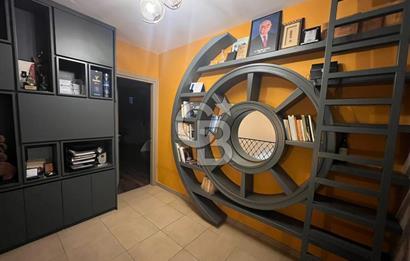 Güzelbahçe Kahramandere'de Özel Tasarım Satılık 5+2 Lüks Villa