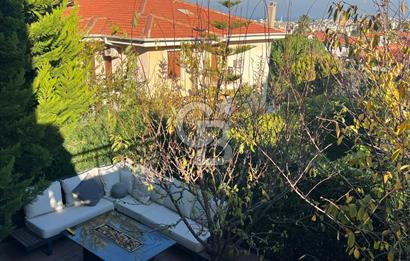 Güzelbahçe Kahramandere'de Özel Tasarım Satılık 5+2 Lüks Villa