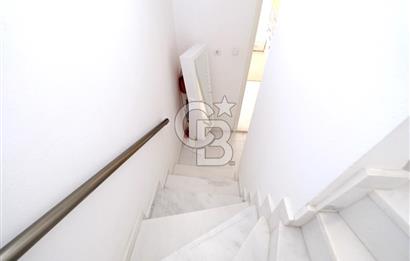 YALOVA ARMUTLUDA DENİZE SIFIR PLAJLI SİTE İÇİ 4+1 SATILIK VİLLA