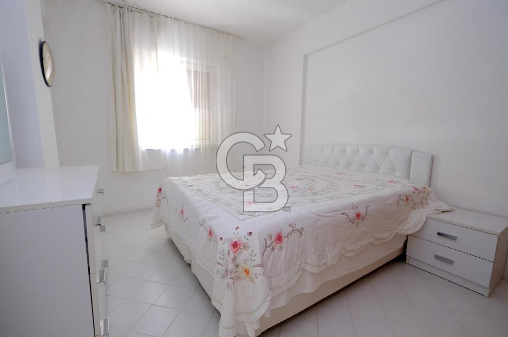 YALOVA ARMUTLUDA DENİZE SIFIR PLAJLI SİTE İÇİ 4+1 SATILIK VİLLA